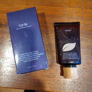 Tarte Amazonian Clay 12 - Hour Foundation in Light Beige